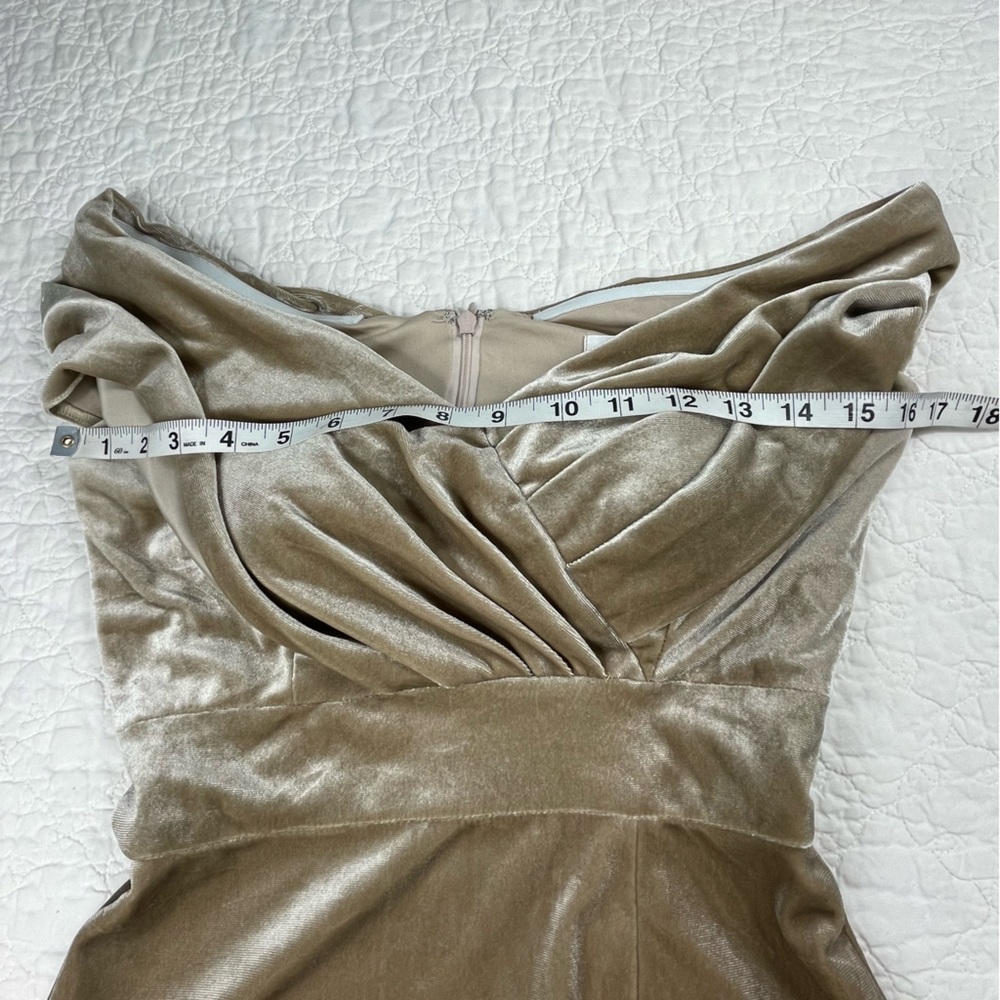 š„B2 Jasmine Off The Shoulder Luxe Velvet Fit & Flare Maxi Gown Women Size 2 - Picture 13 of 16